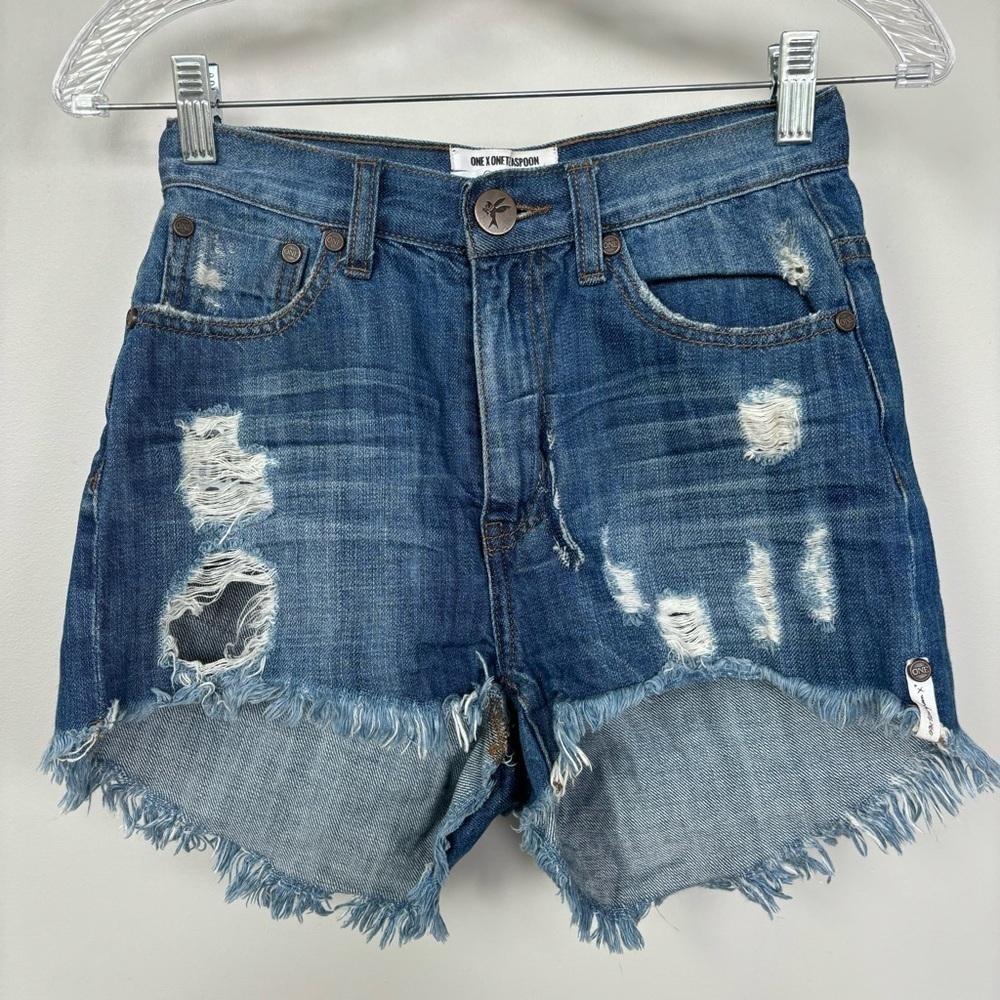 One x One Teaspoon Distressed Jean Sorts Size‎ 25